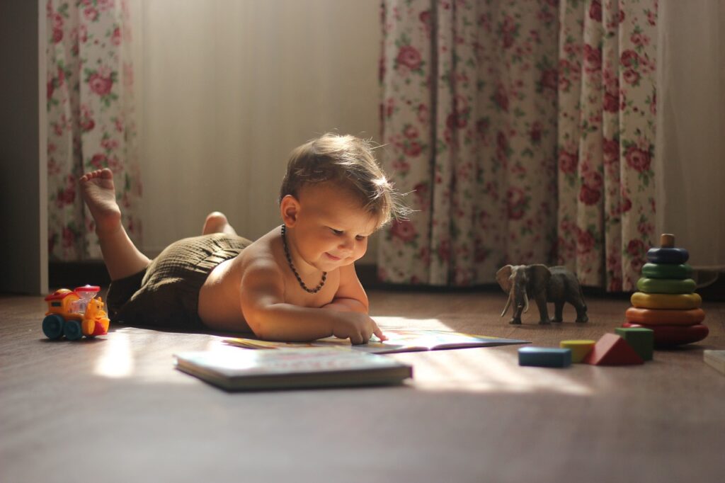 GURUMILAB baby, read, play, reading, playing, toys, baby toys, toddler, infant, book, story book, portrait, baby portrait, baby boy, boy, kid, childhood, baby, baby, baby, baby, baby, reading, toys, book